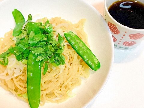 長ネギとパクチーの☆エスニック中華つけ麺